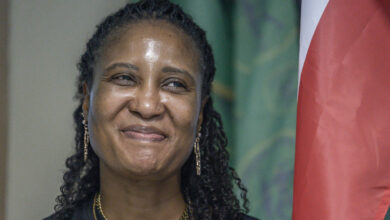 جنوبی افریقہ کے سابق صدر کی بیٹی پر مردوں کو روس کے لیے لڑائی پر آمادہ کرنے کا الزام