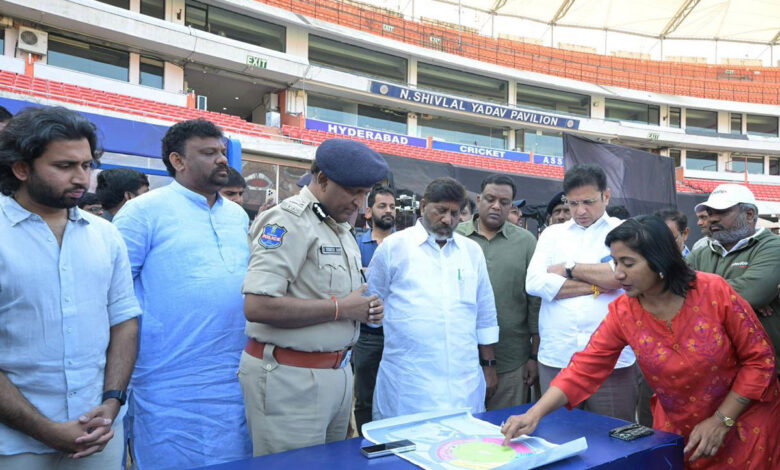 حیدرآباد کے اُپل اسٹیڈیم میں مشہور فٹبالر مسی کا دوستانہ میچ، نائب وزیراعلی تلنگانہ نے انتظامات کا معائنہ کیا