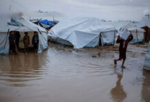 غزہ میں طوفانی بارش، آٹھ ماہ کی بچی جاں بحق، خیمہ بستیوں میں تباہی