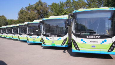 تلنگانہ: خواتین کو الکٹرک بسوں میں بھی مفت سفر کی سہولت، جلد ہی سمارٹ کارڈس جاری کئے جائیں گے