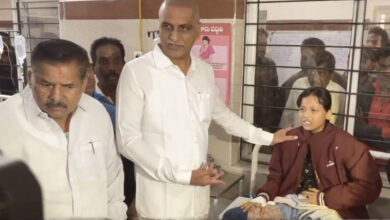 تلنگانہ: ہریش راو نے فوڈ پوائزننگ کے شکار طلبہ کی عیادت کی