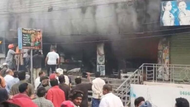 اے پی: گڈی واڑہ میں کمرشیل کامپلکس میں بڑے پیمانہ پرآگ لگ گئی