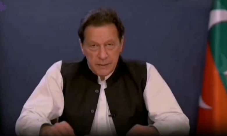 ملک گیر احتجاج کےلئے تیار ہوجائیں، عمران خان کی اپنے حامیوں سے اپیل