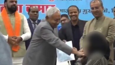 حجاب تنازع کے بعد ڈاکٹر نصرت پروین نے بہار سرکاری ملازمت قبول کرنے سے انکار کر دیا