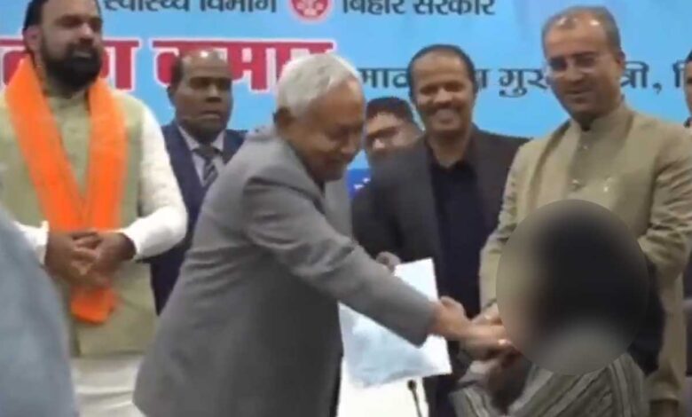 حجاب تنازع کے بعد ڈاکٹر نصرت پروین نے بہار سرکاری ملازمت قبول کرنے سے انکار کر دیا