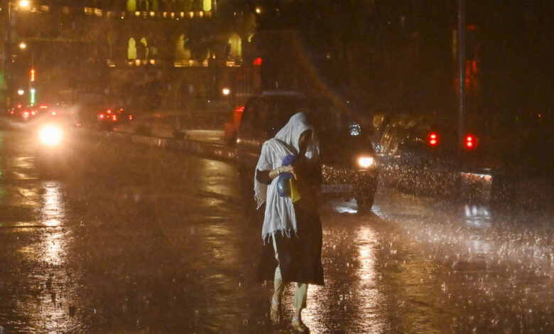 نئے سال کے پہلے دن ممبئی میں موسلا دھار بارش