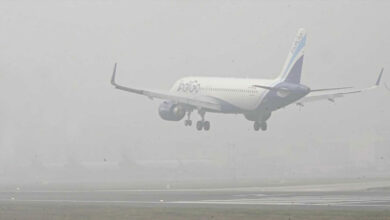 گہری دھند اور حد بصارت میں کمی کے باعث پروازیں متاثر؛ ایئر لائنز نے مسافروں کے لیے الرٹ جاری کیا