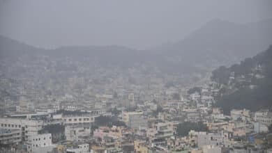 شدید کہرکے باعث ٹریفک اور پروازیں متاثر، 6 اضلاع کے لئے وارننگ جاری