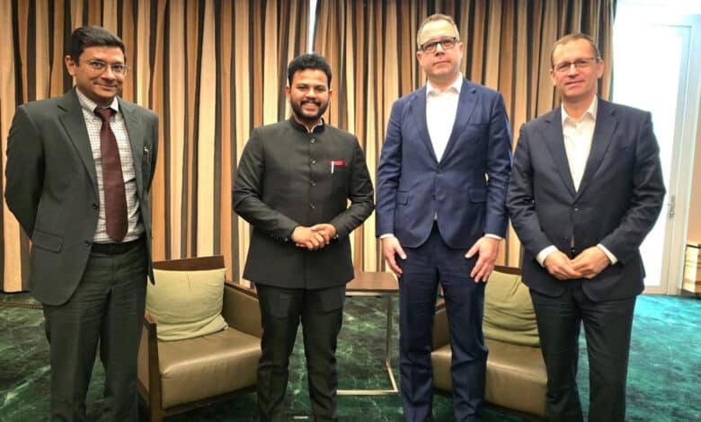 نائیڈو سے ملے زیورخ ایئرپورٹ کے سی ای او، نوئیڈا ایئرپورٹ کے بارے میں گفتگو