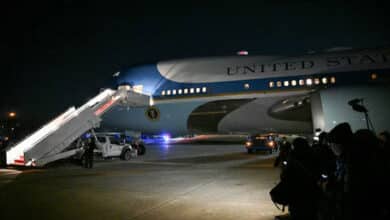 ڈونلڈ ٹرمپ کے طیارے کی اڑان بھرنے کے کچھ دیر بعد واپس لینڈنگ