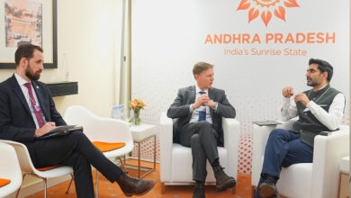 ڈاوس میں لوکیش اور ٹاٹا سنس کے چیئرمین کی چہل قدمی کے دوران مختلف امور پر تبادلہ خیال