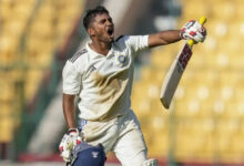 سرفراز کے بعد بولنگ میں مشیر خان کا جادو،ممبئی کی نو وکٹ سے شاندار فتح