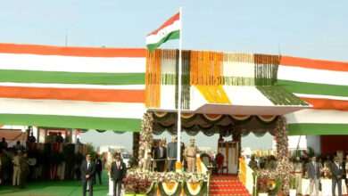 گورنر ایس عبدالنذیر نے امراوتی میں قومی پرچم لہرایا۔پہلی بار دارالحکومت میں یومِ جمہوریہ کی تقریب
