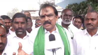 تلنگانہ کے ضلع عادل آباد کے کسانوں کا اسمبلی کی سمت۔پولیس نے روک دیا۔ ایم ایل اے پائل شنکر اور احتجاجی گرفتار