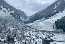 کشمیر میں سردیوں کا زور جاری، سون مرگ سرد ترین علاقہ