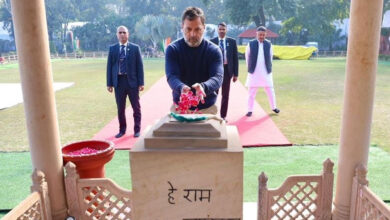 راہل گاندھی یوم شہادت پر مہاتما گاندھی کو خراج عقیدت پیش کیا