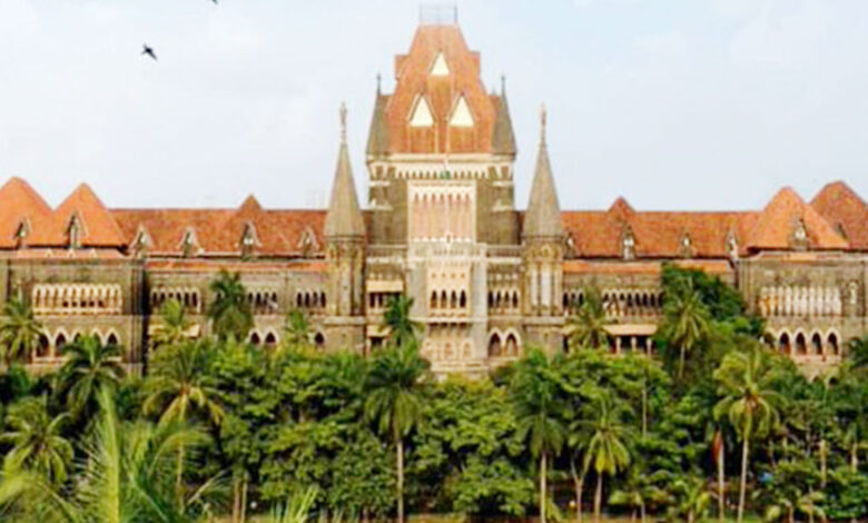 عدالت نے تجویز دی کہ میونسپل کمشنر کو اس وقت تک تنخواہ نہ دی جائے جب تک عدالت اجازت نہ دے۔