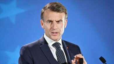 انہوں نے کہا کہ امریکہ پابندیوں کے ذریعے اپنا تابع کرنا چاہتا ہے تجارتی مساوی مواقع برقرار رکھنا بےجا تحفظ ہر گز نہیں، ایسی دنیا کی جانب بڑھ رہےہیں جہاں کوئی اصول نہیں۔