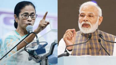 وزیرِ اعلیٰ ممتا بنرجی نے 28 جنوری کو اجلاس منعقد کرنے کا فیصلہ کیا ہے، جہاں وزیر اعظم نے گزشتہ اتوار کے روز اپنے دورے میں انہيں سخت تنقید کا نشانہ بنایا تھا۔