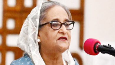 شیخ حسینہ نے کہا کہ قوم کو بنگلہ دیش میں محمد یونس کی کٹھ پتلی حکومت کا تختہ الٹنے کے لیے متحدہ ہو کر اٹھ کھڑا ہونا ہوگا۔