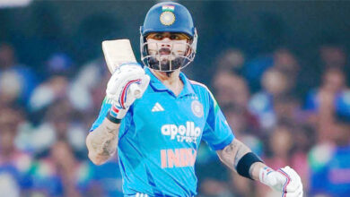 نیوزی لینڈ کی جانب سے کرسچن کلارک اور جیکی فاکس نے تین تین وکٹیں حاصل کیں۔ جیڈن لیناکس کو دو وکٹ ملے ۔ کائل جیمیسن نے ایک بلے باز کو آؤٹ کیا۔