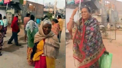 ”میری دی ہوئی ساڑیاں اور رقم واپس کرو“۔تلنگانہ کے بلدی انتخابات میں شکست خوردہ کانگریس امیدوار کارائے دہندوں سے مطالبہ