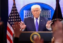 سپریم کورٹ فیصلے کے بعد ٹرمپ کا بڑا اقدام، تمام ممالک پر 10 فیصد گلوبل ٹیرف عائد