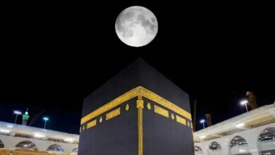 آج شب چاند خانۂ کعبہ کے عین اوپر آئے گا