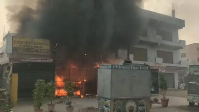 فوڈ کورٹ میں اچانک آگ بھڑک اٹھی