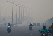 بارش کے سبب سردی میں اضافہ، فضائی معیار ’انتہائی خراب‘