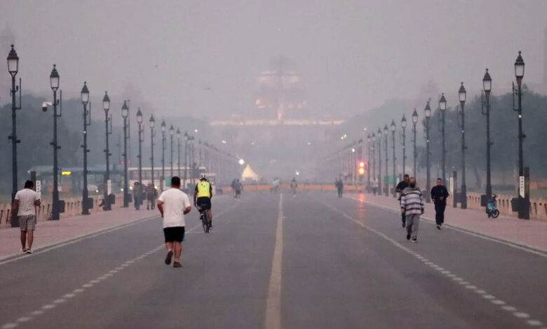 دہلی میں درجۂ حرارت میں اضافہ، صبح ہلکی دھند؛ فضائی معیار اب بھی خراب