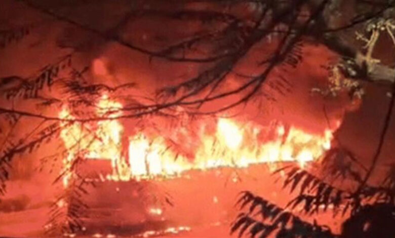 مغربی دہلی کے وکاس پوری علاقے میں بس میں لگی آگ، ایک شخص زندہ جل کر ہلاک