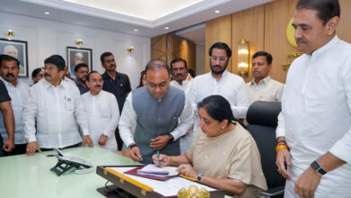 سنیترا پوار نے مہاراشٹر کے نائب وزیراعلی کے عہدے کی ذمہ داری سنبھالی