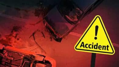 آرٹی سی بس اورلاری متصادم۔ڈرائیور زخمی