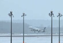 برلن میں بارش اور برفباری سے رن وے پر پانی جم گیا، ائیرپورٹ بند