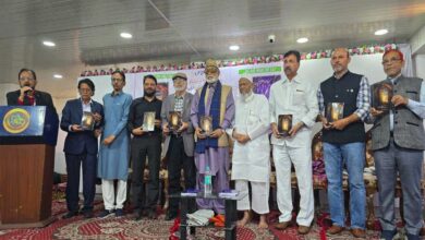 ریاستوں اور زمینوں کی تقسیم  سے دل  تقسیم نہین ہوتے۔