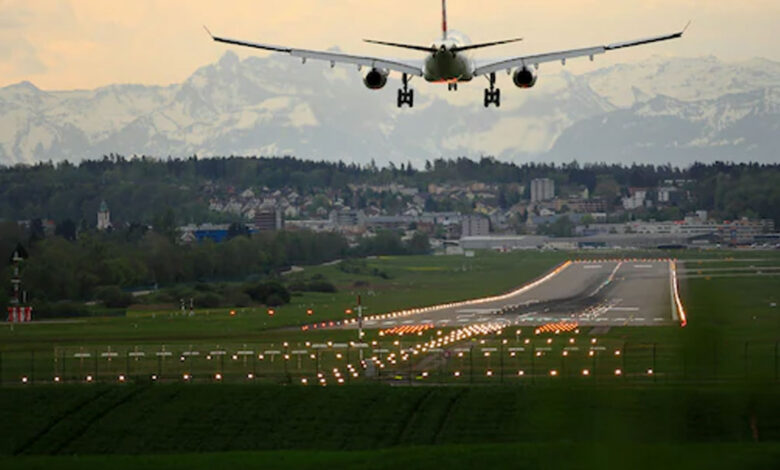 دبئی سمیت مغربی ایشیا کے لیے جمعرات کو ایئر انڈیا کی 48 اور انڈیگو کی 26 پروازیں