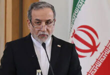 آبنائے ہرمز بند کرنا تہران کا قانونی حق ہے:ایرانی وزیرِ خارجہ