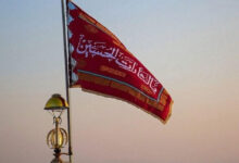 ایران میں انتقام کی علامت سرخ پرچم لہرا دیا گیا