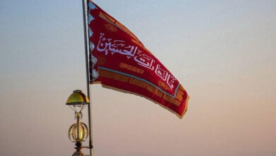 ایران میں انتقام کی علامت سرخ پرچم لہرا دیا گیا