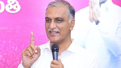 وزیر سرینواس ریڈی کی کمپنی کی جانب سے قانونی اجازت کے بغیر بڑے پیمانہ پر غیر قانونی کان کنی۔ہریش راو کا الزام