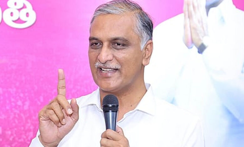 وزیر سرینواس ریڈی کی کمپنی کی جانب سے قانونی اجازت کے بغیر بڑے پیمانہ پر غیر قانونی کان کنی۔ہریش راو کا الزام