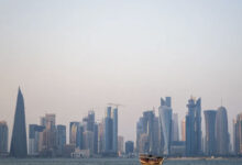 قطر، دوحہ میں امریکی سفارت خانے کے قریب رہنے والے لوگوں کو دوسری جگہ منتقل کر رہا ہے