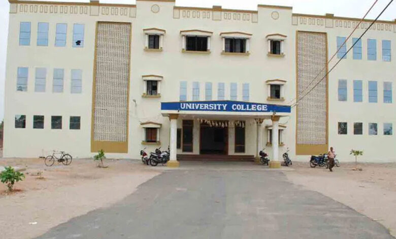 تلنگانہ یونیورسٹی ساؤتھ کیمپس میں ہولی کے موقع پر طلبہ میں تصادم، 7 طلبہ معطل