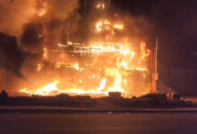 حیدرآباد میں پانچ منزلہ فرنیچر کی دکان میں آتشزدگی