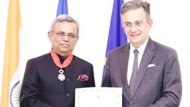 سابق ہندوستانی سفیر جاوید اشرف کو فرانس کا اعلیٰ ترین سول اعزاز "لیجن آف آنر" سے نوازا گیا