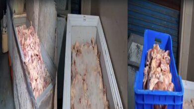 حیدرآباد کے پارسی گوٹہ علاقے میں ایون فریش چکن شاپ پر سکندرآباد ٹاسک فورس اور جی ایچ ایم سی حکام کی مشترکہ کارروائی