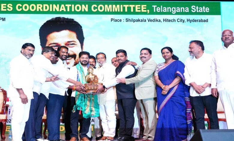 وزیر اعلیٰ ریونت ریڈی کو ایس سی درجہ بندی نافذ کرنے پر اعزاز سے نوازا گیا