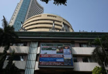 عالمی عوامل کے باعث شیئر بازاروں پر دباؤ برقرار