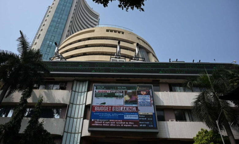 عالمی عوامل کے باعث شیئر بازاروں پر دباؤ برقرار